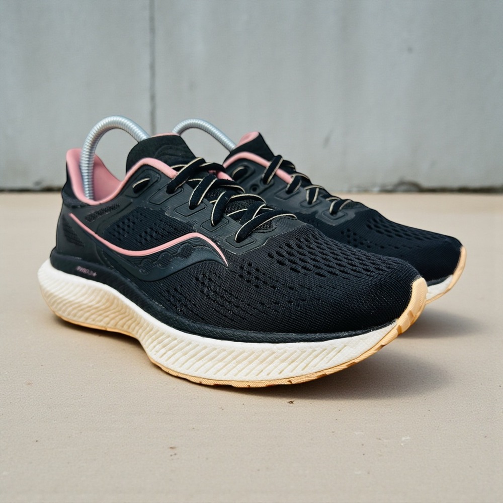 Saucony Womens Size 7 Hurricane 23 S10615-45 Black Running Shoes Sneakers